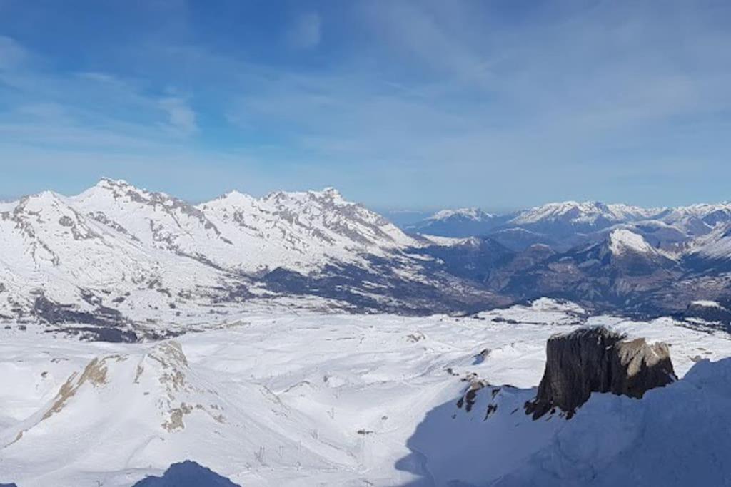 Appartement Au Pied Des Pistes ลาจูดูลูป ภายนอก รูปภาพ