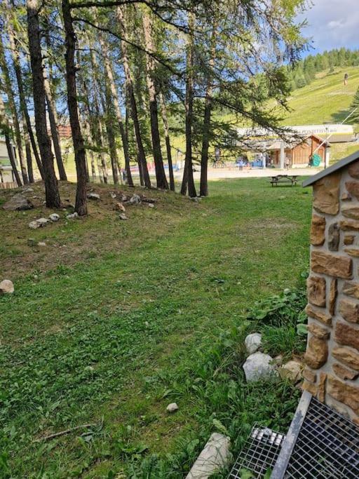 Appartement Au Pied Des Pistes ลาจูดูลูป ภายนอก รูปภาพ
